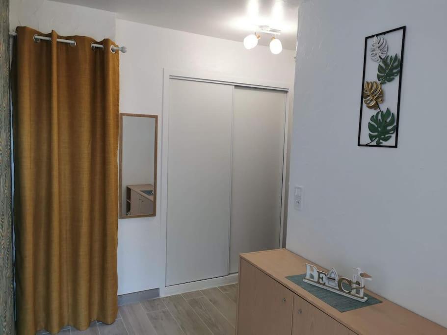 Appartement Acces Direct A La Plage Bernières-sur-Mer Esterno foto