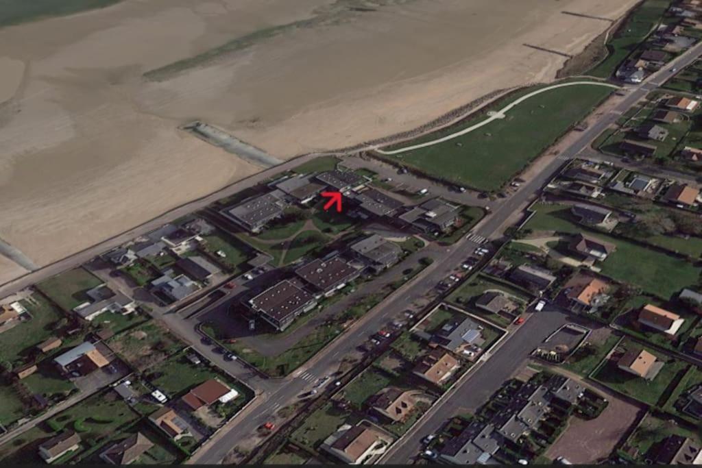 Appartement Acces Direct A La Plage Bernières-sur-Mer Esterno foto