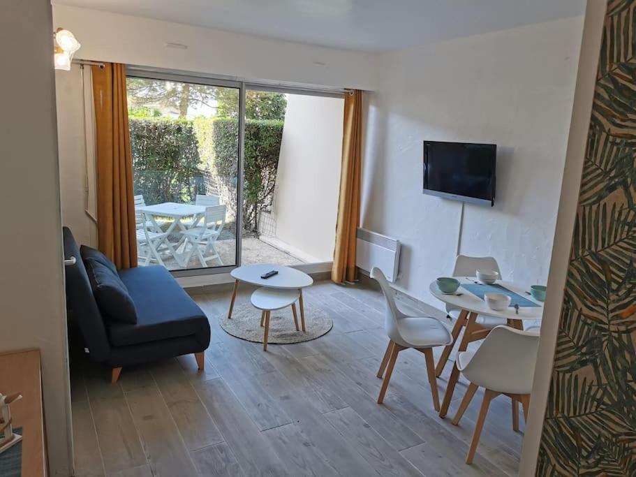 Appartement Acces Direct A La Plage Bernières-sur-Mer Esterno foto